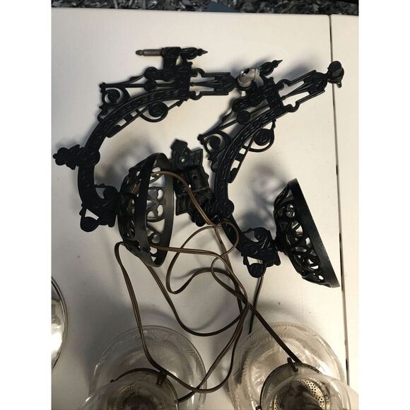 Antique Cast Iron Double Wall Mount Oil Lamp Bracket with two Oil Lamps And Plug - Picture 6 of 14